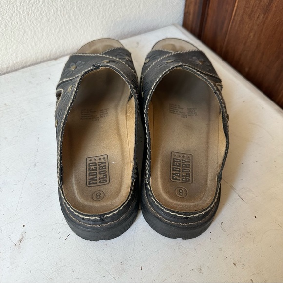 Faded Glory Sunflower Sandals - Picture 4 of 5